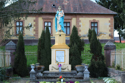 Eml&eacute;kművek